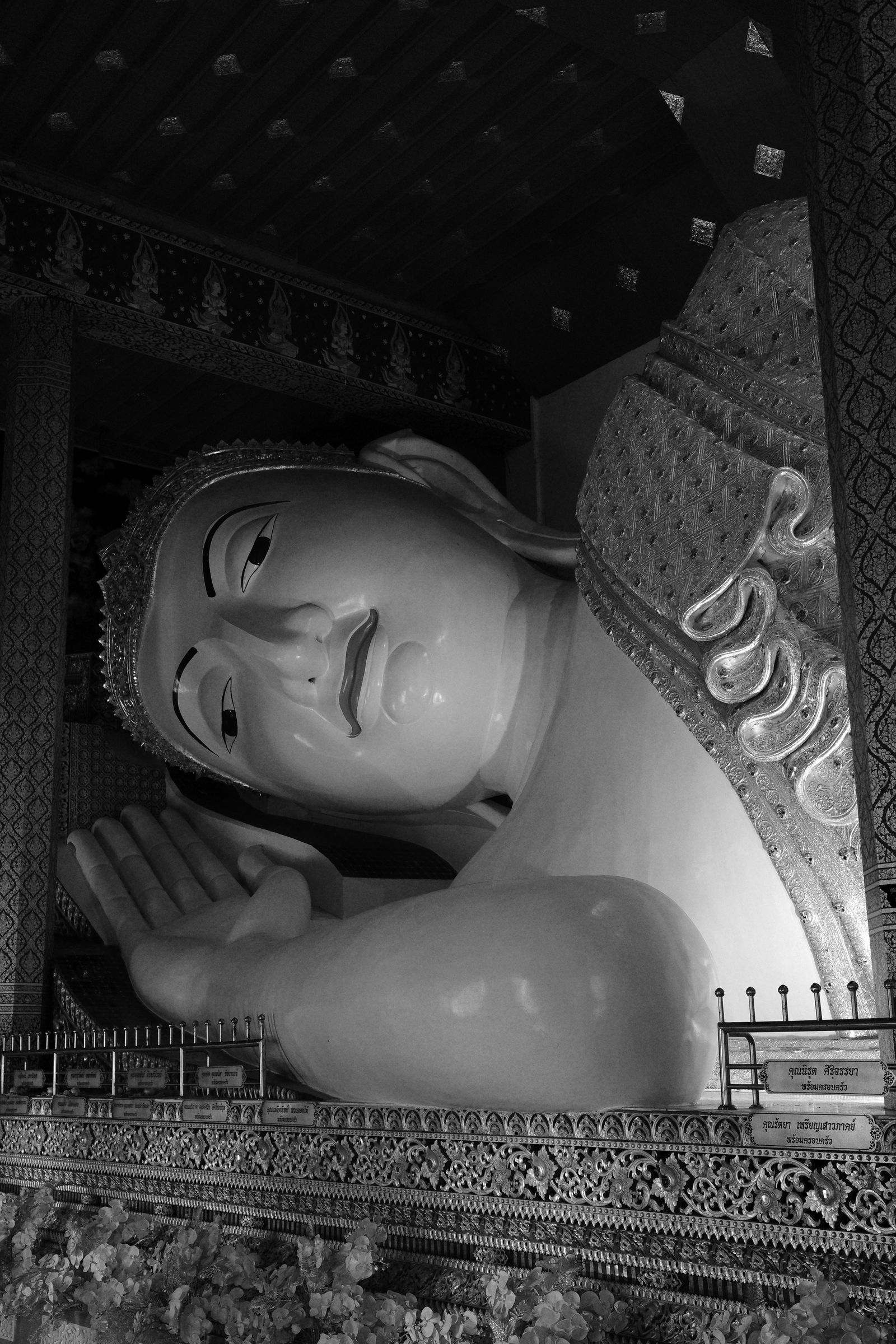 reclining buddha